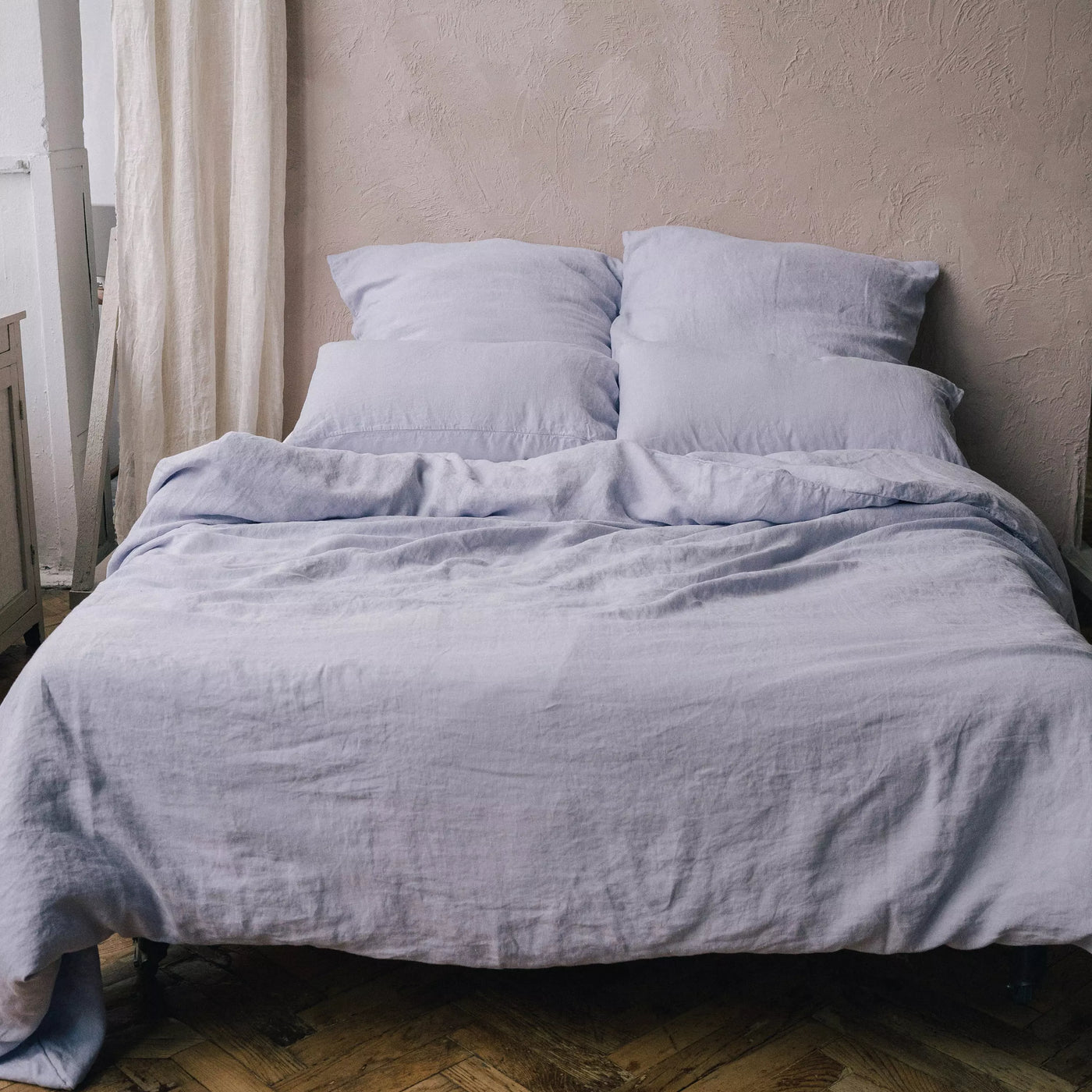 Explore Eco-friendly Linen Pillowcase Set in Lavender 2