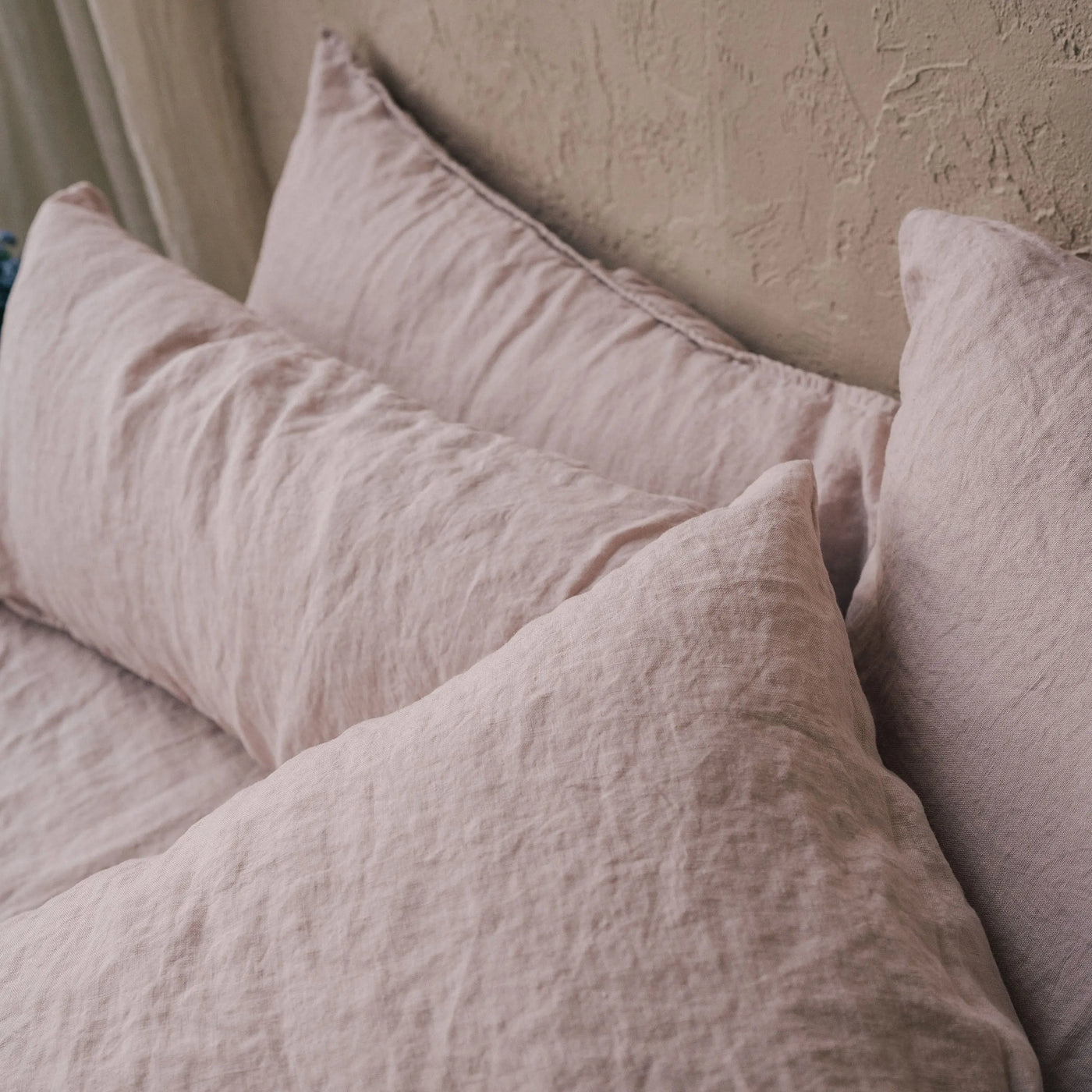 Find Natural & Breathable Linen Pillowcase Set in Rose Quartz 1
