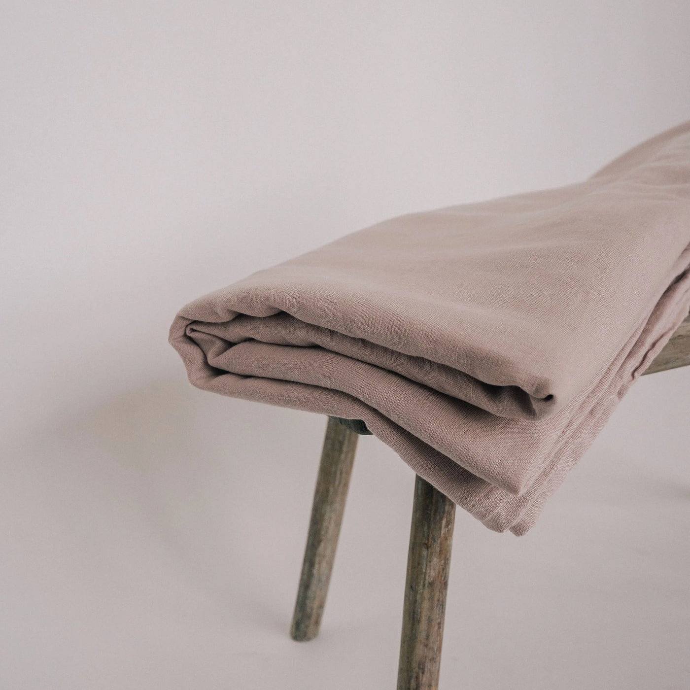 Find Natural & Breathable Linen Pillowcase Set in Rose Quartz 7