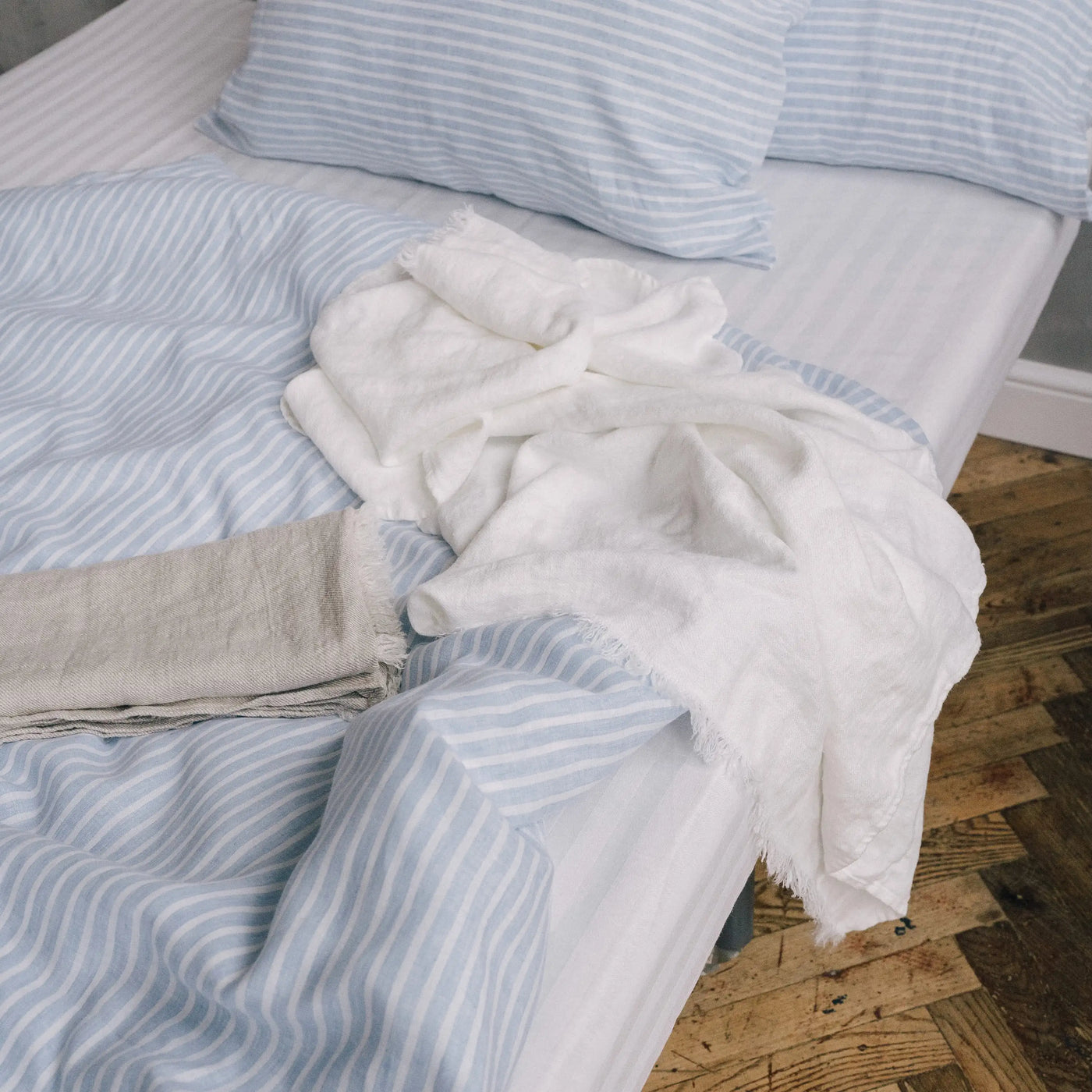 Acquista online il set di asciugamani da bagno in 100% lino 2 pezzi in colore grigio 5