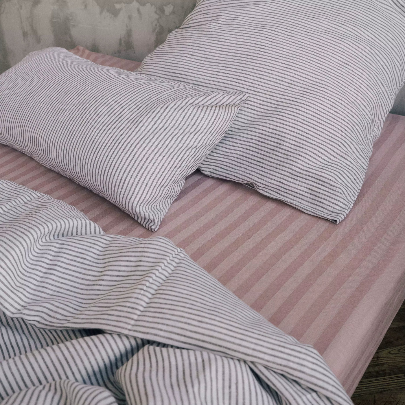 Acquista il set di biancheria da letto in lino naturale 135x200 bianco con strisce nere 3