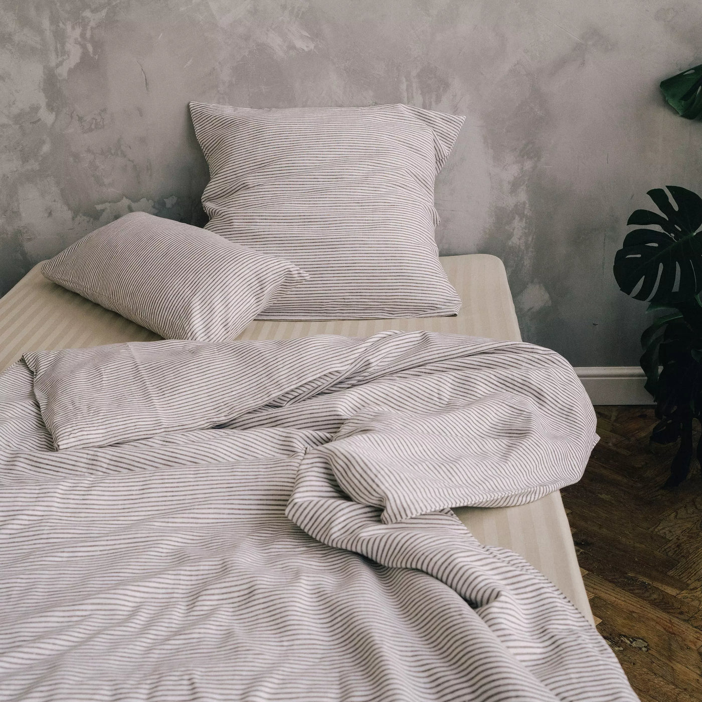 Acquista il set di biancheria da letto in puro lino 135x200 in bianco con strisce marroni 3